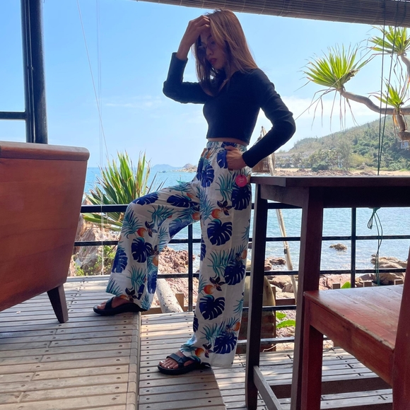 Thai style women's Linen Boho pants! - Picture 5 of 7